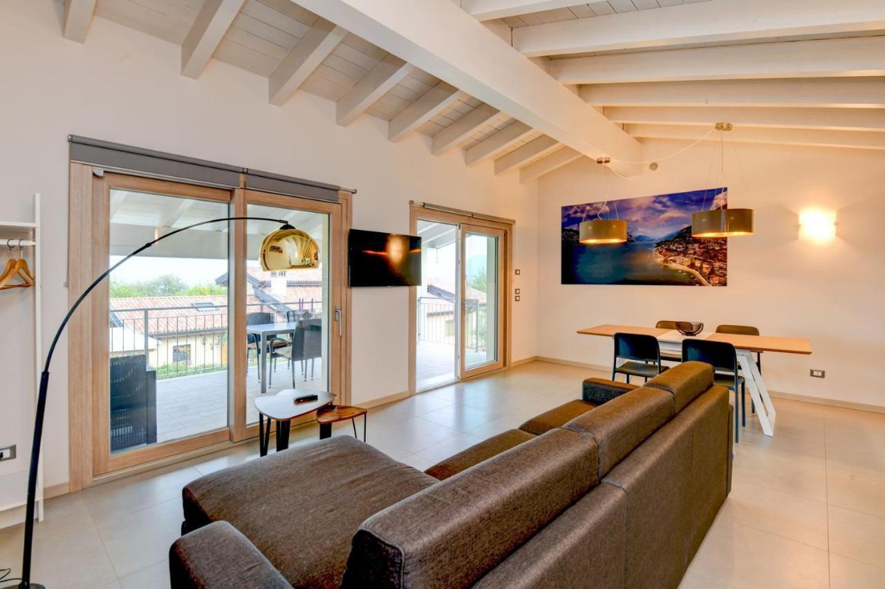 Gardaliva 5 Apartman Manerba del Garda Kültér fotó