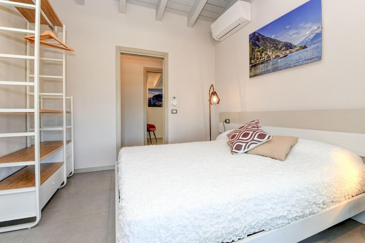 Gardaliva 5 Apartman Manerba del Garda Kültér fotó