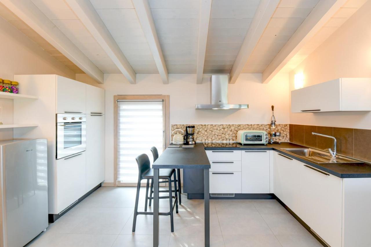 Gardaliva 5 Apartman Manerba del Garda Kültér fotó